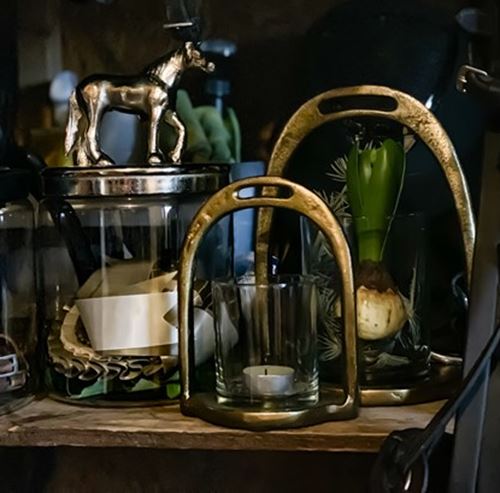 Stigbygel ljuslykta glas antik mässing